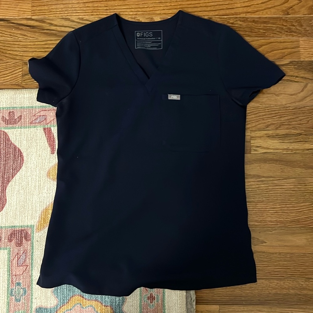Figs Navy Catarina One-Pocket Scrub Top